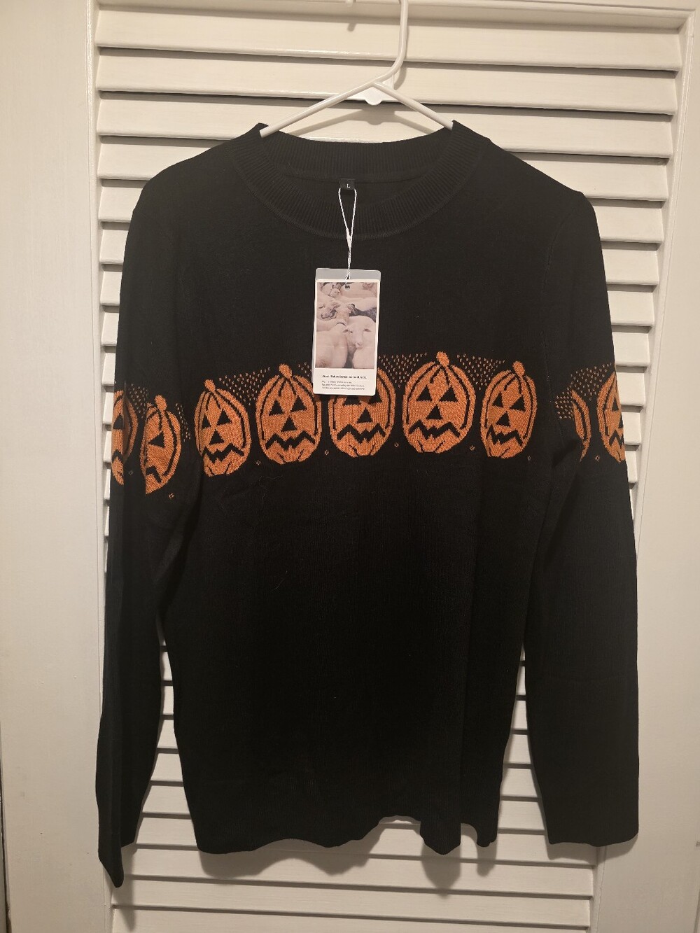 Womens Black Pumpkin Pattern  Sweater - Large